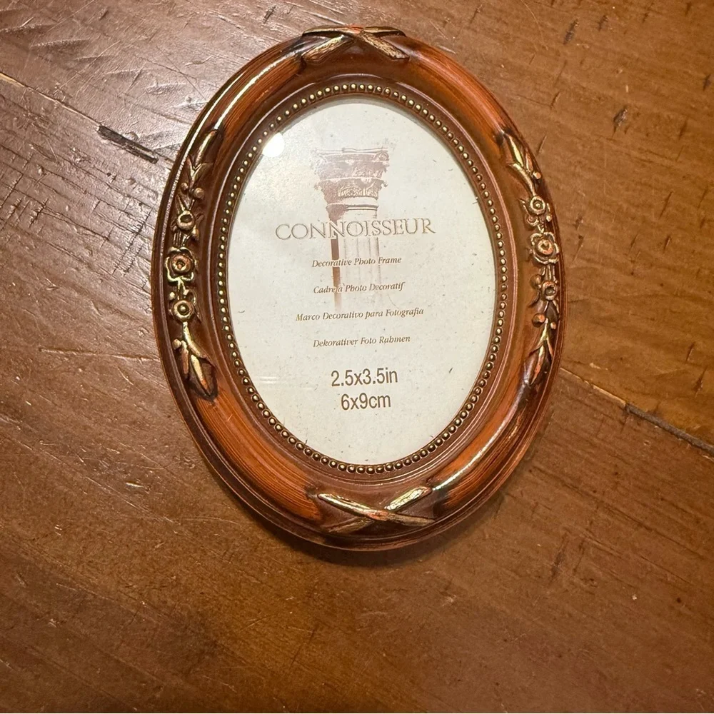 Connoisseur Ornate Brown Oval Photo Frame 2.5”X3.5”